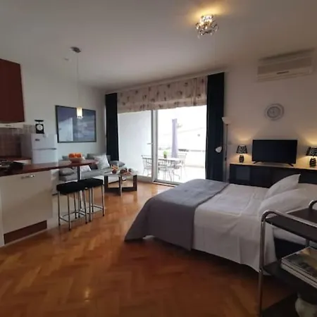 Maia's Znjan Apartman Split