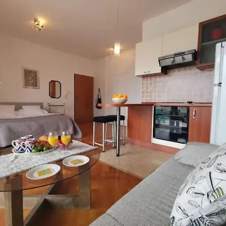 דירה Maia's Znjan *