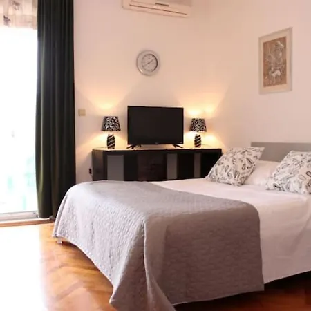 Maia's Znjan سبليت